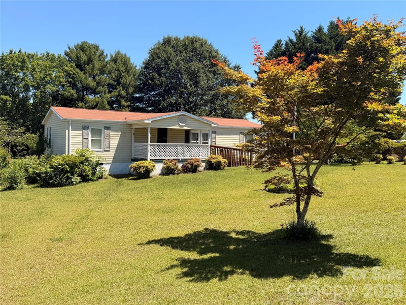 4248 Peachtree Ln, Granite Falls, NC 28630