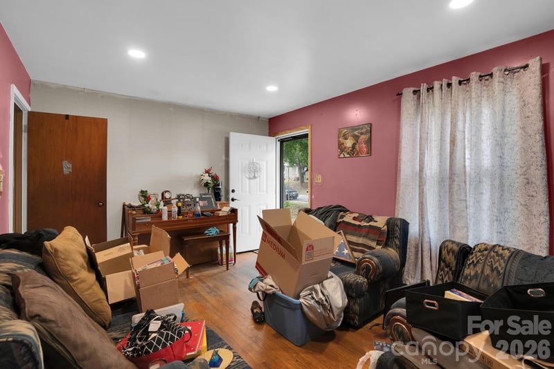 1616 Mcallister Dr, Charlotte, NC 28216