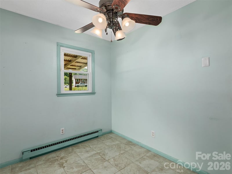 25 Moody Rd, Asheville, NC 28806