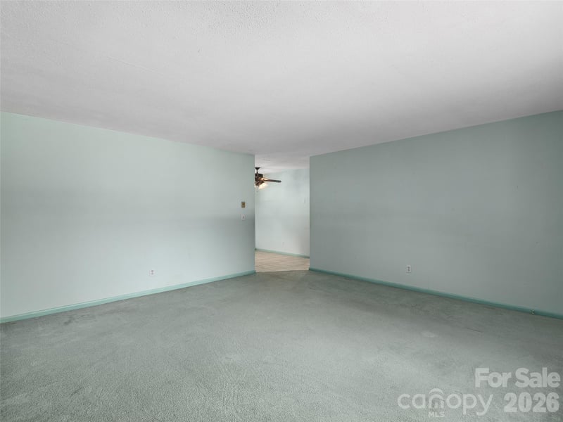 25 Moody Rd, Asheville, NC 28806