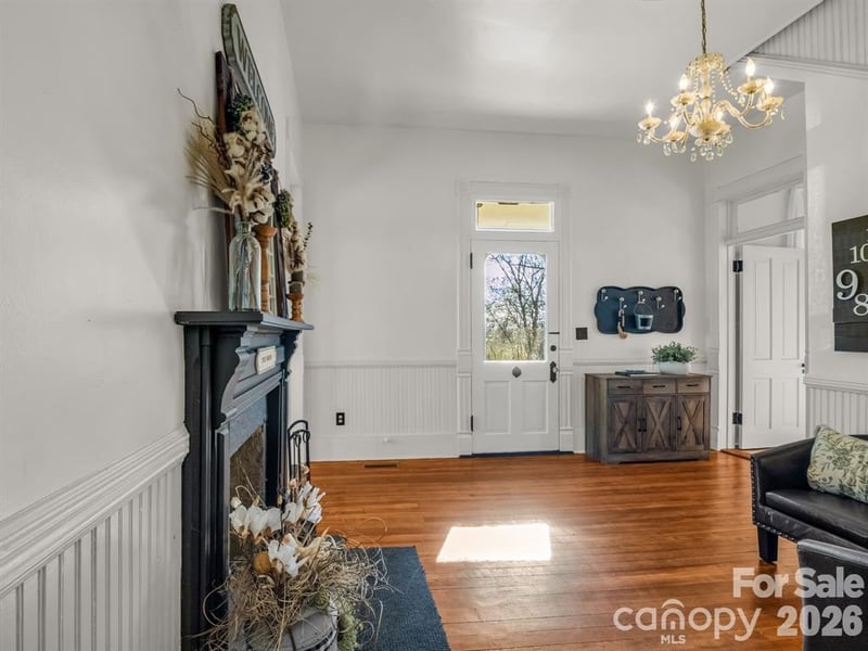 219 Stoney Mountain Rd, Hendersonville, NC 28791