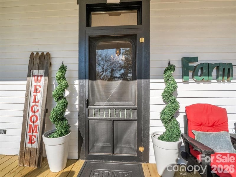 219 Stoney Mountain Rd, Hendersonville, NC 28791