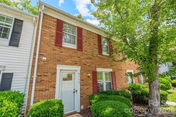 9710 Old Gate Dr, Matthews, NC 28105
