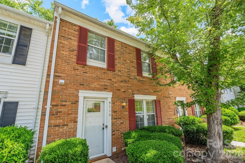 9710 Old Gate Dr, Matthews, NC 28105