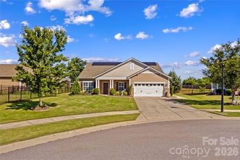 107 Summrow Ct, Mooresville, NC 28115