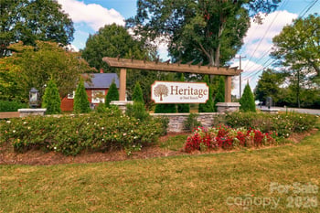 107 Summrow Ct, Mooresville, NC 28115