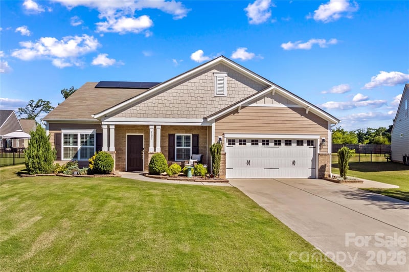 107 Summrow Ct, Mooresville, NC 28115