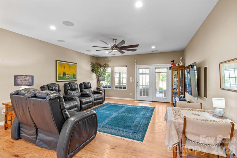 107 Summrow Ct, Mooresville, NC 28115