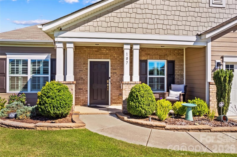 107 Summrow Ct, Mooresville, NC 28115