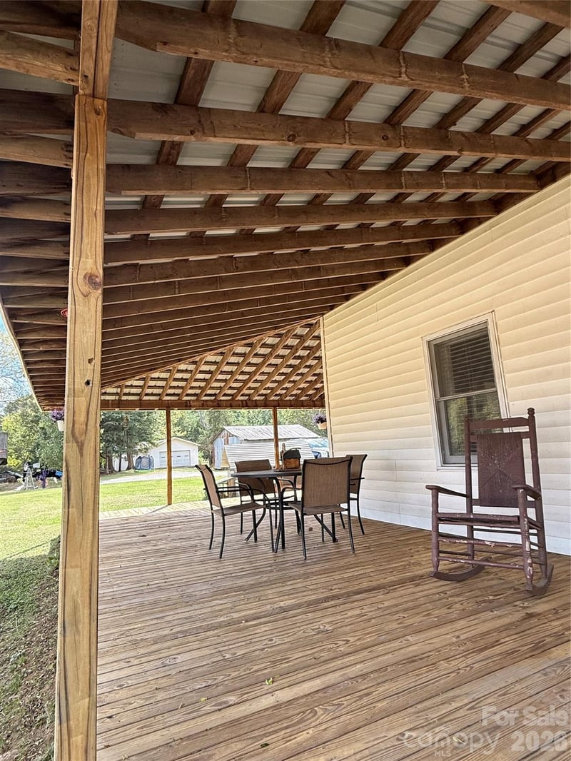 15869 Silver Rd, Oakboro, NC 28129