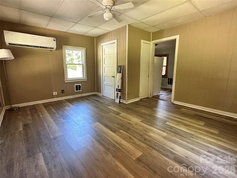 36 Range Rd, Etowah, NC 28729