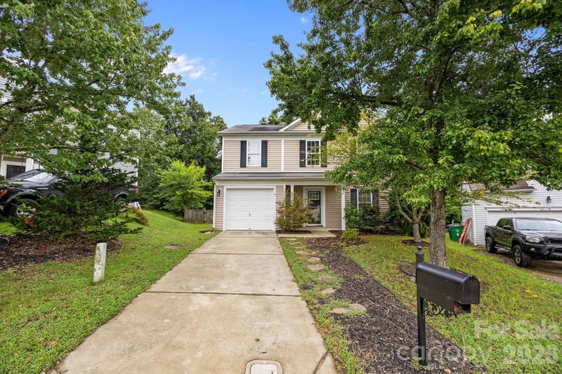 10609 Spring Rain Ct, Charlotte, NC 28278