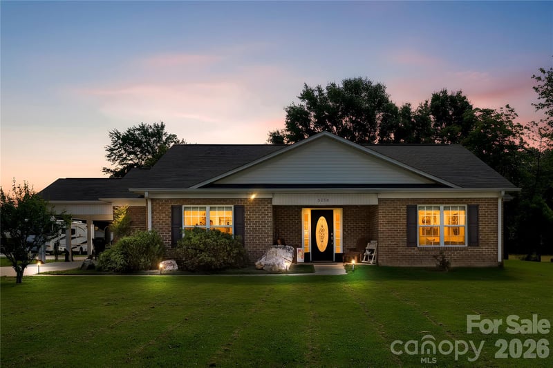 5250 Hickory Grove Rd, Mount Holly, NC 28120