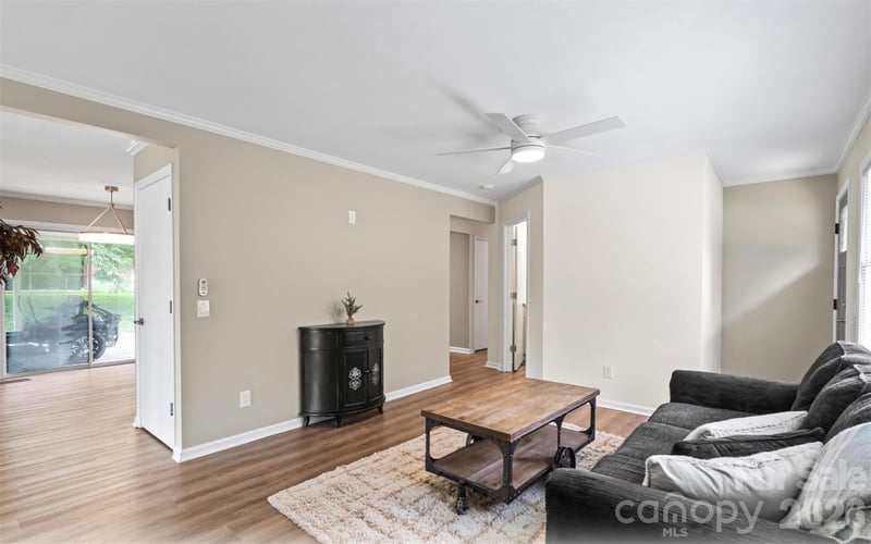 2910 Floral Dr, Albemarle, NC 28001