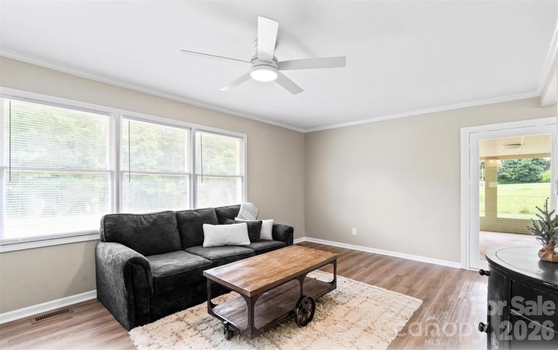 2910 Floral Dr, Albemarle, NC 28001