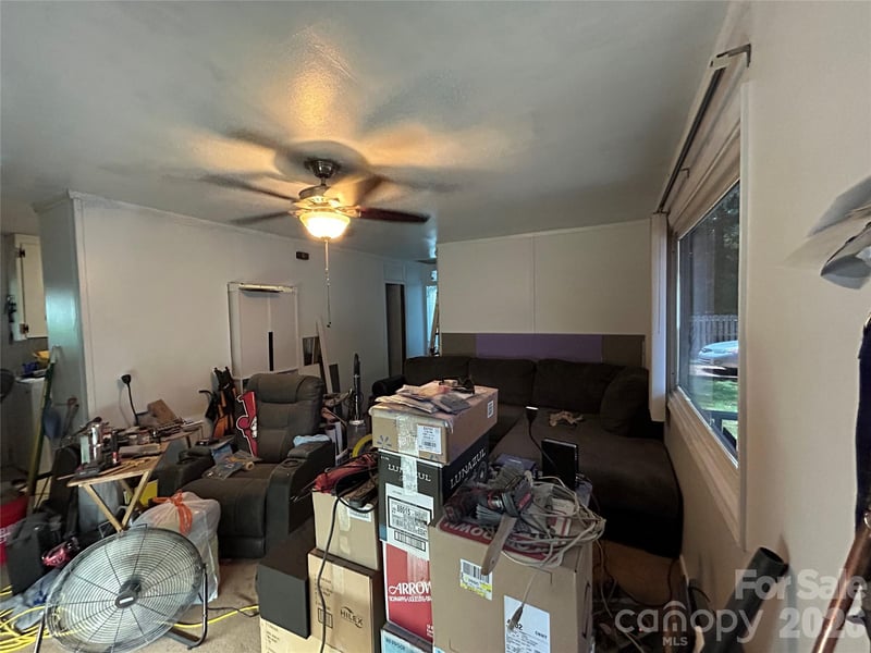 1035 Nations Dr, Charlotte, NC 28217
