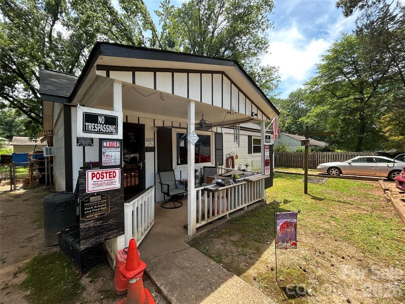 1035 Nations Dr, Charlotte, NC 28217