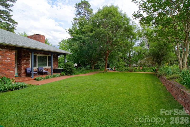 36 Clarendon Rd, Asheville, NC 28806