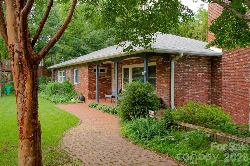 36 Clarendon Rd, Asheville, NC 28806