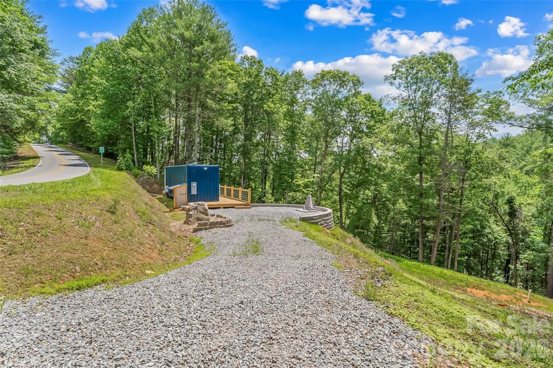 678 Forest Lake Heights Dr #2, Nebo, NC 28761