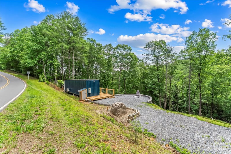 678 Forest Lake Heights Dr #2, Nebo, NC 28761
