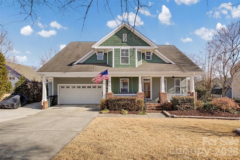 1044 Hunters Run Dr, Tega Cay, SC 29708
