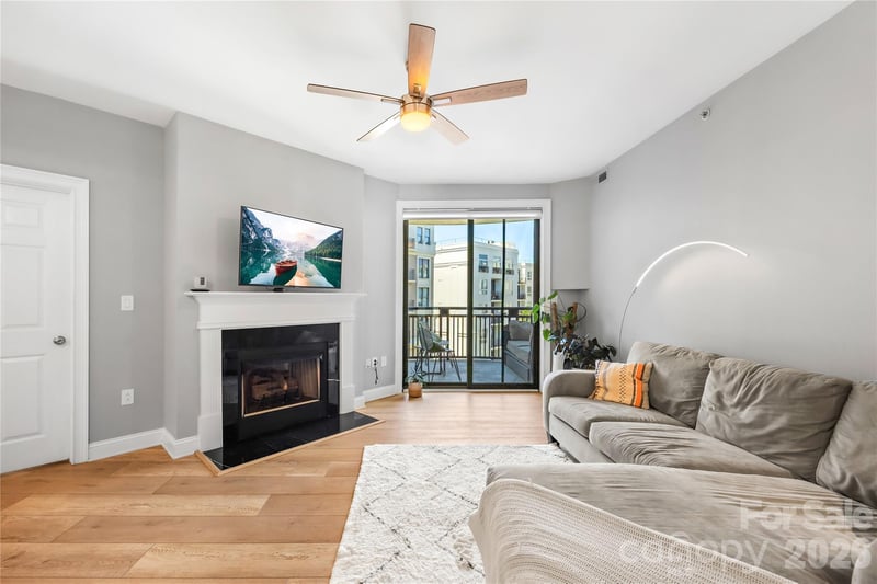 718 Trade St #603, Charlotte, NC 28202