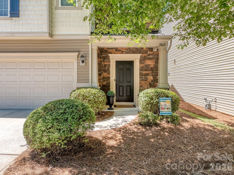 1809 Sunchaser Ln, Charlotte, NC 28210
