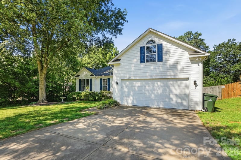 5946 Brookstone Dr, Concord, NC 28027