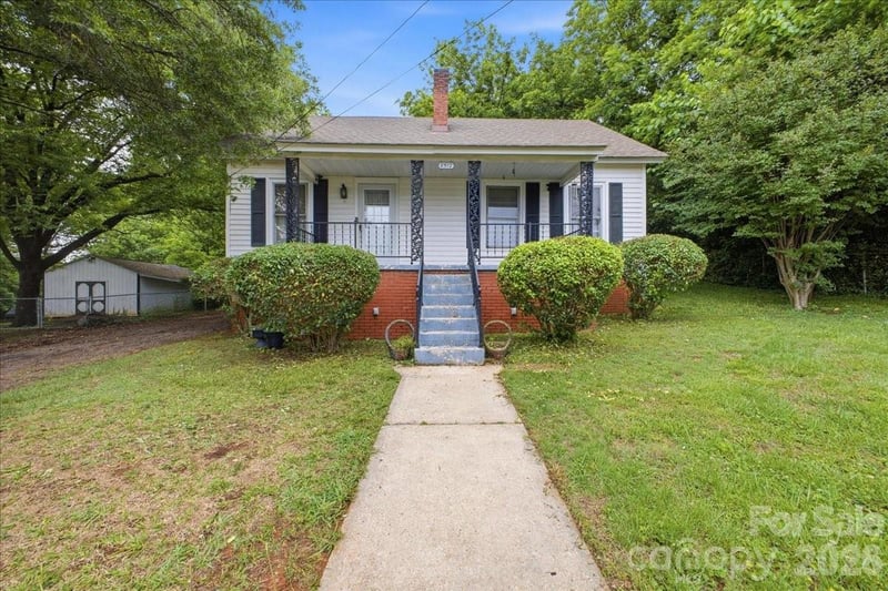 Colgate Cir, Charlotte, NC 28214