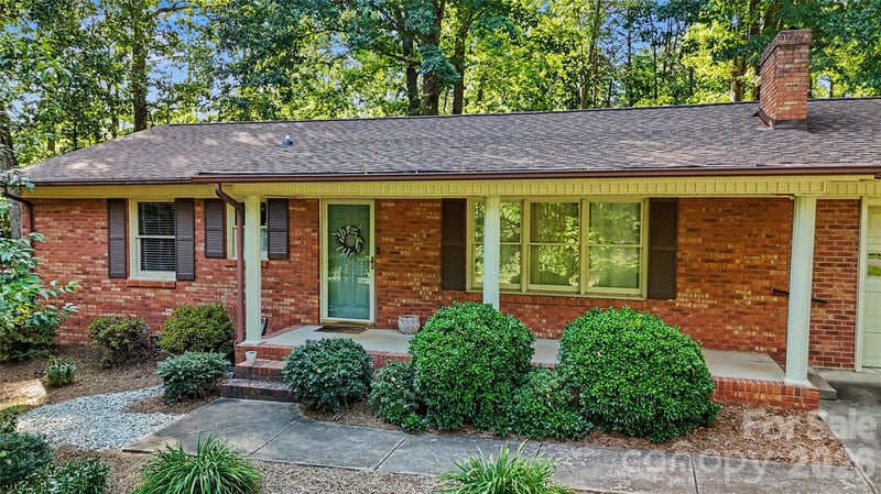 213 Bostian Lake Rd, Statesville, NC 28677