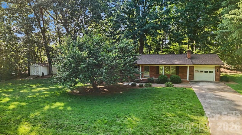213 Bostian Lake Rd, Statesville, NC 28677