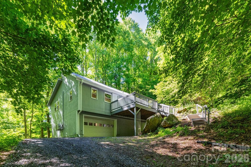 109 Narrow Way Rd, Burnsville, NC 28714