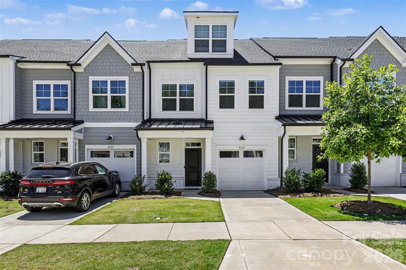 9521 Munsing Dr, Charlotte, NC 28269