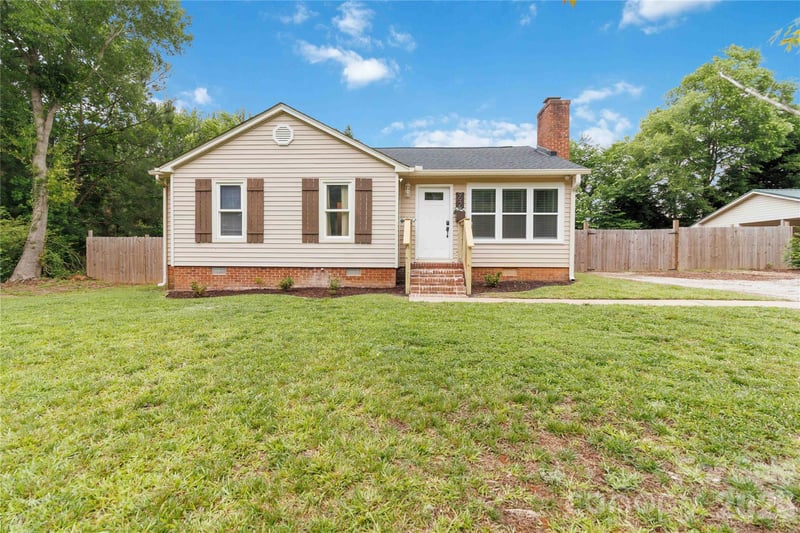 992 Twin Lakes Rd, Rock Hill, SC 29732