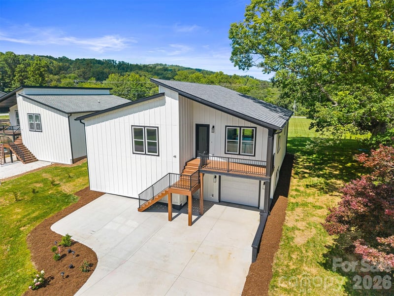 45 Klimovych Rd, Hendersonville, NC 28792