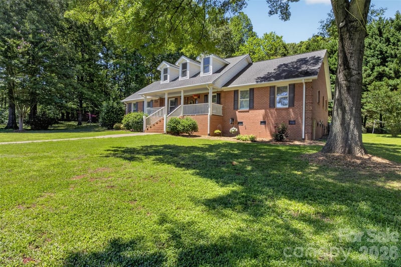 8234 Dennis Rd, Charlotte, NC 28227