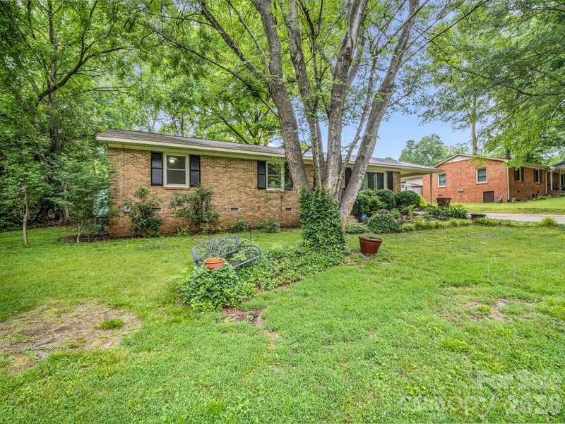 803 Brittain Dr, Shelby, NC 28150