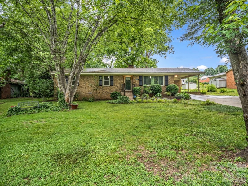 803 Brittain Dr, Shelby, NC 28150