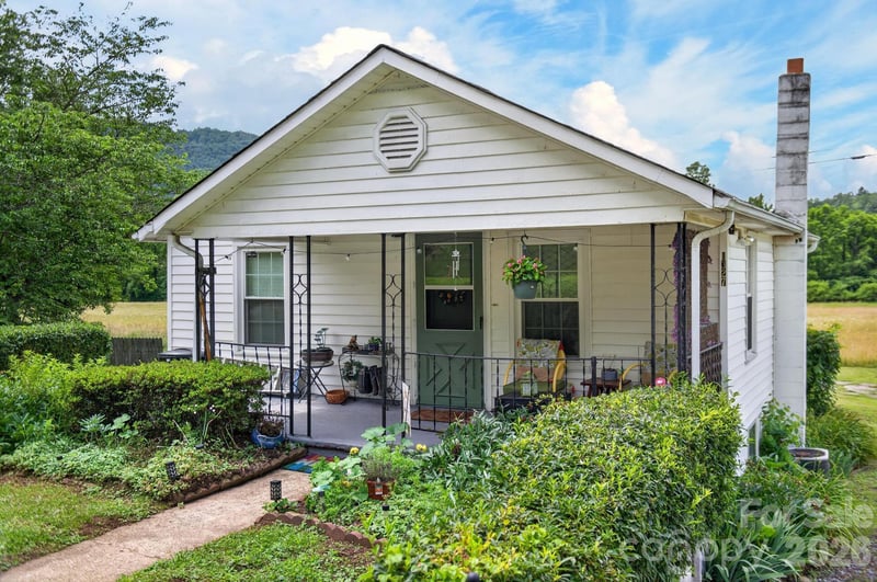 1327 Hwy 268 Hw, Lenoir, NC 28645