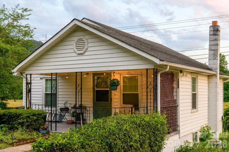 1327 Hwy 268 Hw, Lenoir, NC 28645