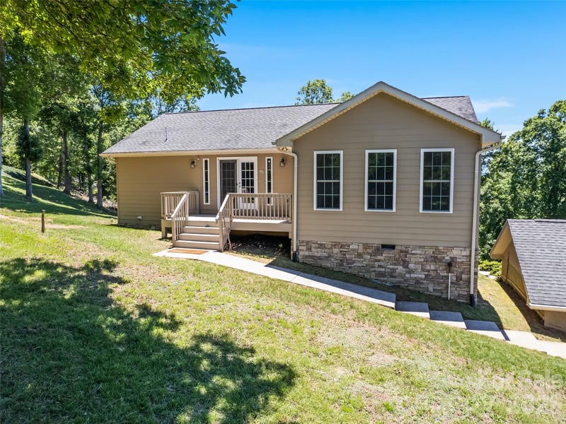 283 Blake Dr, Canton, NC 28716