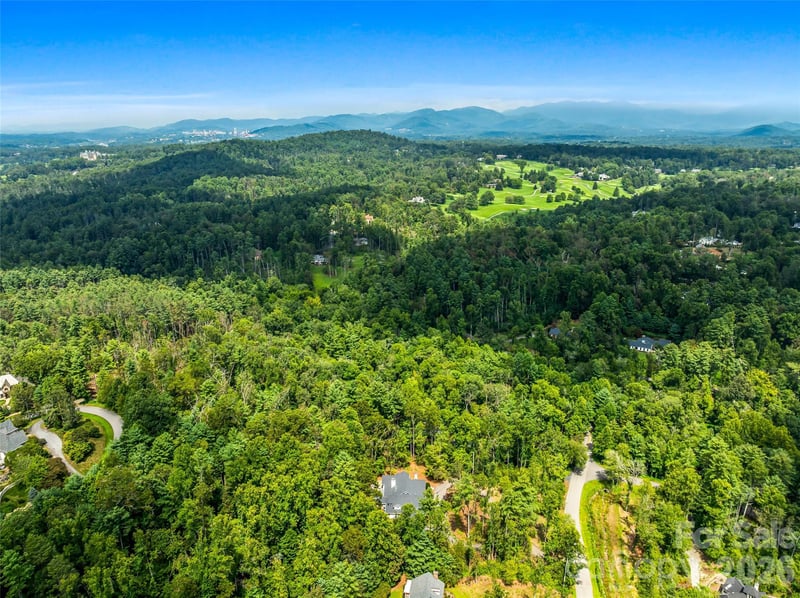 4 Cedar Hill Dr, Asheville, NC 28803