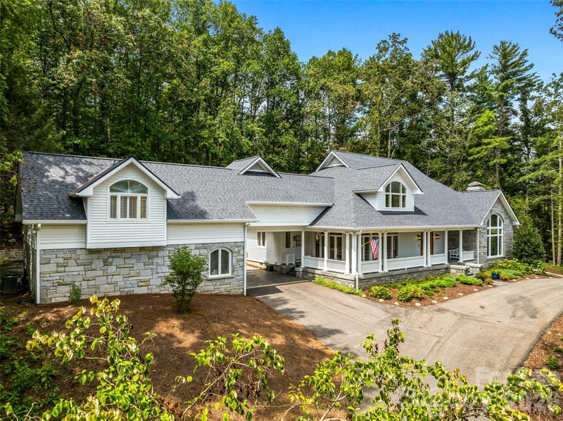 4 Cedar Hill Dr, Asheville, NC 28803
