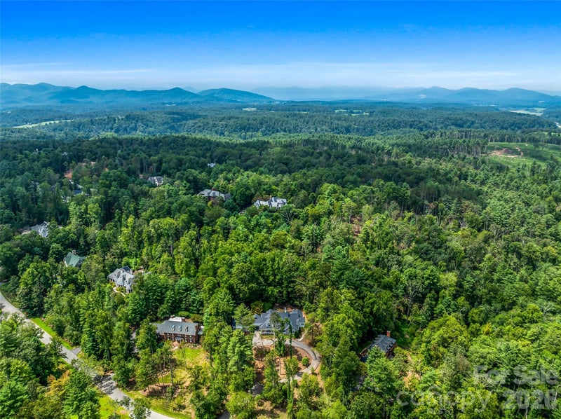 4 Cedar Hill Dr, Asheville, NC 28803