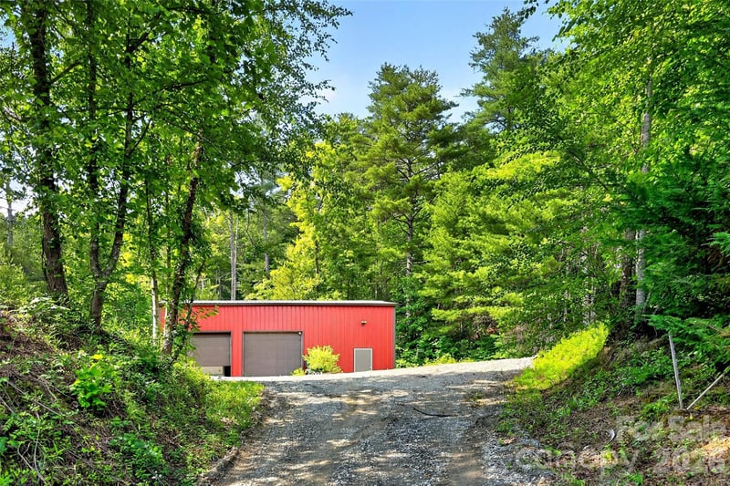 263 Lester Ln, Hendersonville, NC 28739