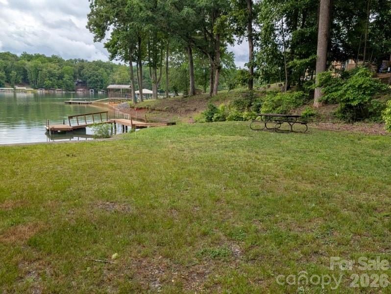 197 Dogwood Dr, Hayesville, NC 28904
