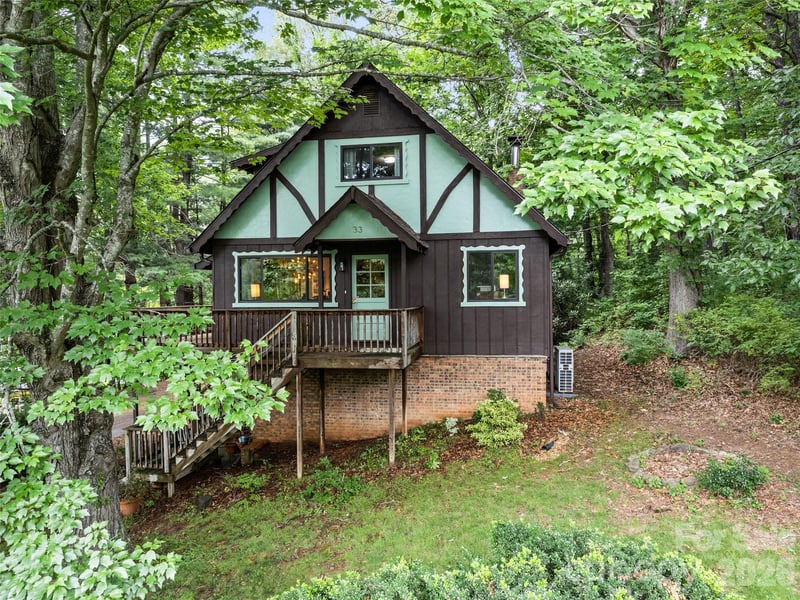 33 Wenlock Way, Waynesville, NC 28785