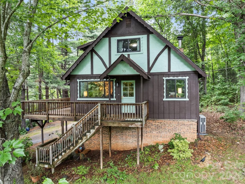 33 Wenlock Way, Waynesville, NC 28785