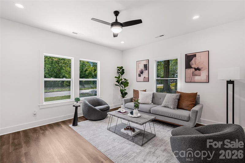 209 East Dixon St, Lincolnton, NC 28092